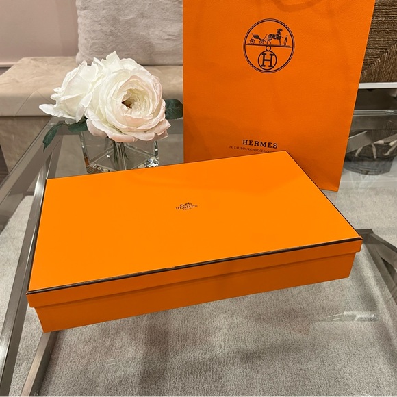Hermes Gift Box Set - Picture 2 of 12